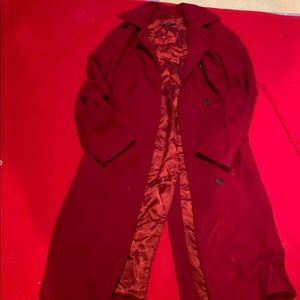stylish women’s red trench coat!